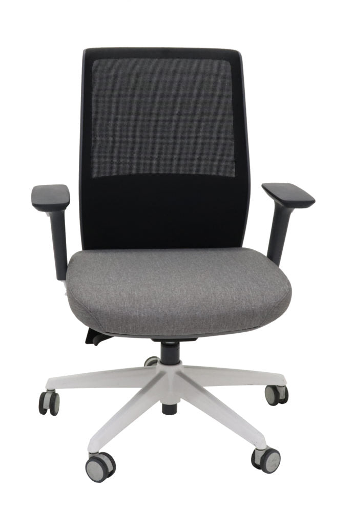 Move Mesh Chair