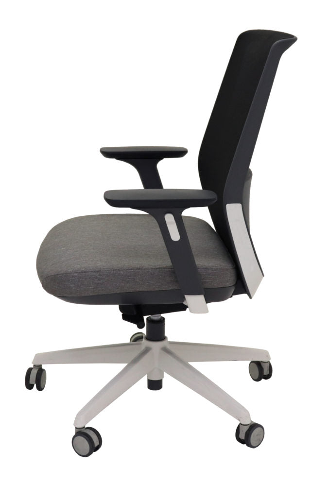 Move Mesh Chair